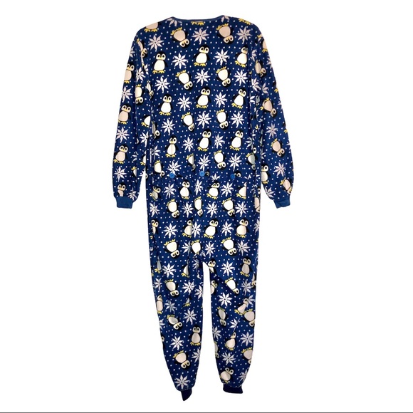 CLOSET CLEAROUT! ๐ Cozy & Warm Penguins One-Piece Jumpsuit Pyjama ๐งโ๏ธ - Picture 4 of 6